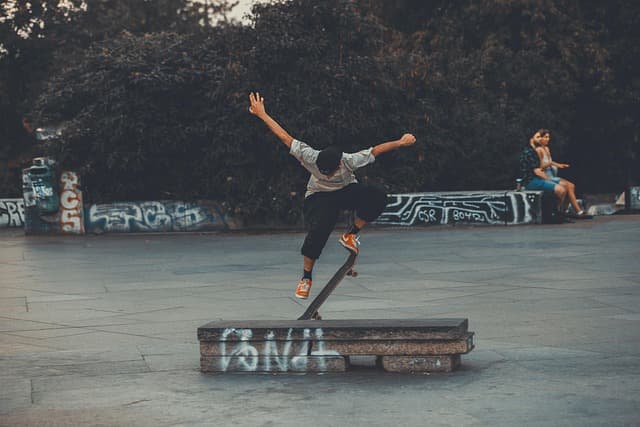 Skate Park (Street & Bowl)